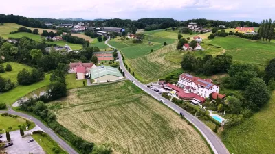 Hotel aus der Luft